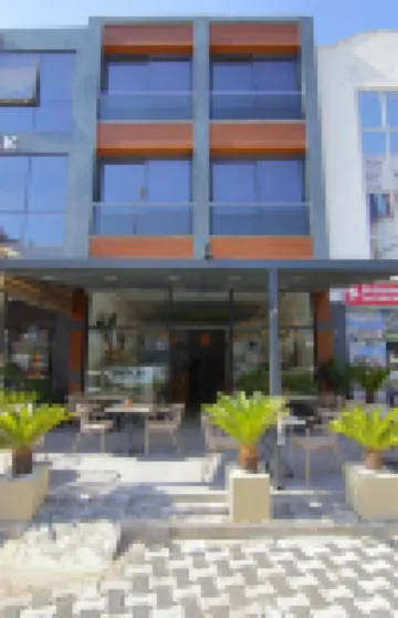 Cabana精品酒店與咖啡館