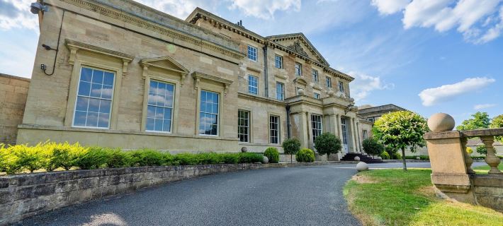 Finest Retreats is Delighted to Offer a Spacious and Character-filled Apartment Ξενοδοχεία στην πόλη Doncaster