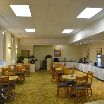 Emerald Hotel & Suites Calgary Airport