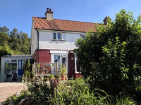 Cosy Snug Room - Near Lyme Regis - Private Balcony with Country Views & Free Parking Hotels in Axminster