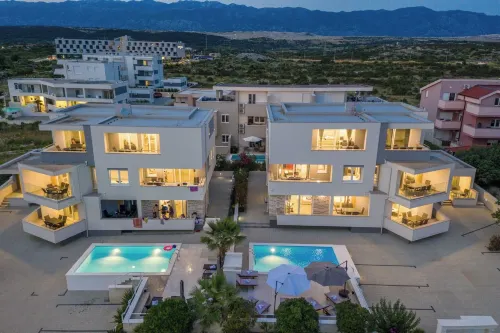 Apartments & Rooms Danivan Pool Villas - 4-Sterne