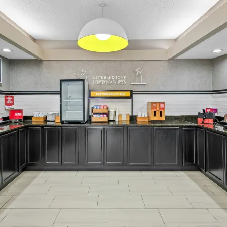 Hampton Inn Bloomington-West