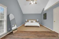 Renovated Home With Game Room in Montgomery - balcony