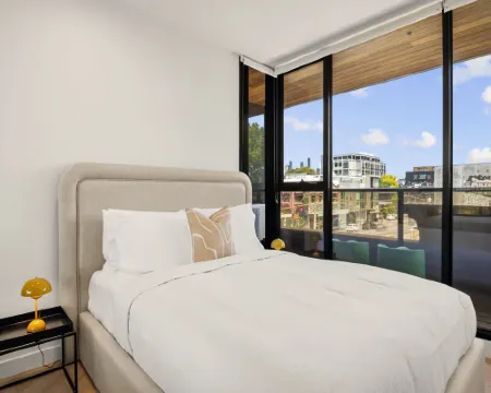 Bright 2-Bed Apartment in Fitzroy’s Heart Hotels in Fitzroy