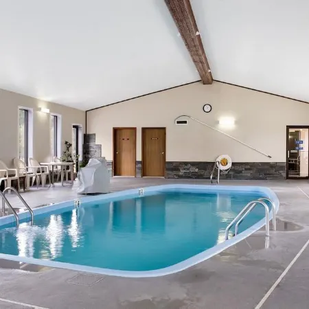 EverSpring Inn & Suites