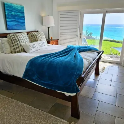 Sea Song 3 Bdrm Beachfront house on Marley Beach with great beach and sea views. Hotels near Astwood Cove Beach