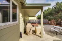 Spacious Bandon Getaway - 2 Blocks to Ocean! - واي فاي