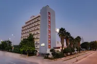 Red Fox by Lemon Tree Hotels, East Delhi - Gym