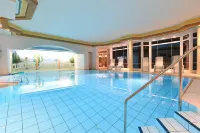 Best Western Plus Hotel Alpenhof - Pools