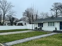 Spacious 3BR Family Home Near Everything Hotels in Central Islip