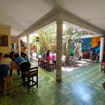 Hostal Centro Cultural el Talpetate Отели рядом с достопримечательностью «Рельефная карта Гватемалы»