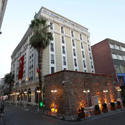 Baron Hotel Các khách sạn gần Bến xe điện Laleli