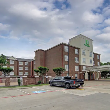 Holiday Inn & Suites DALLAS-ADDISON by IHG