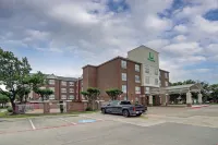 Holiday Inn & Suites DALLAS-ADDISON by IHG