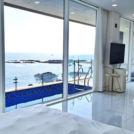 Pohang Vida Feliz Pool Villa
