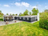 "Antonie" - 700m from the Sea - Homestays