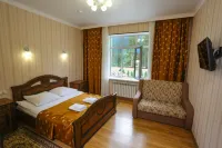 Kavkaz Hotel - Bãi đậu xe