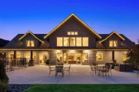 The Leavenworth Lodge - Swimming Pool, Pickleball - Alphydda
