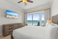 Sterling Beach 706 - parking