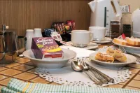 Gold Rush Inn - Motels