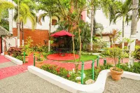 Hotel y Suites Los Encantos