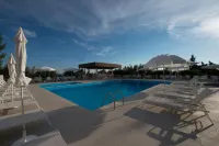 Glavas Inn Hotel - Beach