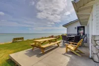 Waterfront Lake Huron Getaway w/ Private Beach - Wifi