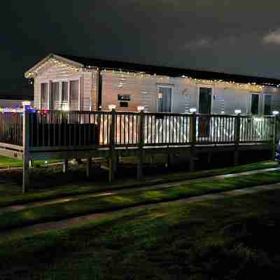 Cayton Bay Kestrel40 Hotel Exterior