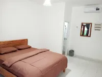 Sarwi Endah Beach Cottage - 2-Star