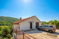 Studio Apartment Iva - Mountain view