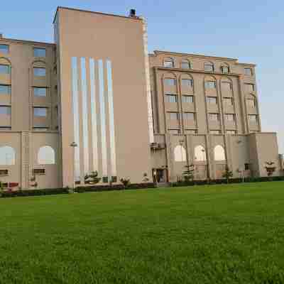 Luxuria Inn By Chandan Hotel Exterior