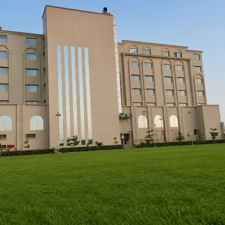Luxuria Inn By Chandan