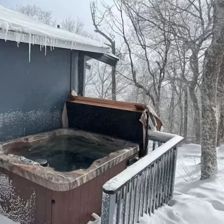 Cool Mtn Escape - Hike & Bike - Mtn Views - Hot Tub