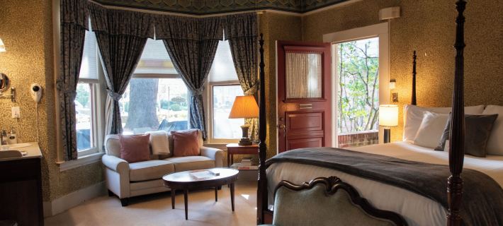 Camellia Inn Hotels in Healdsburg