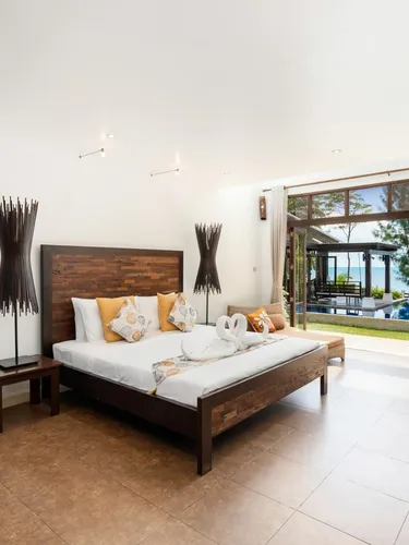 รูปภาพของEmerald Hill Beach Villa, 2+1BR/2BTH, serviced daily, chef on request Bang Por beachfront