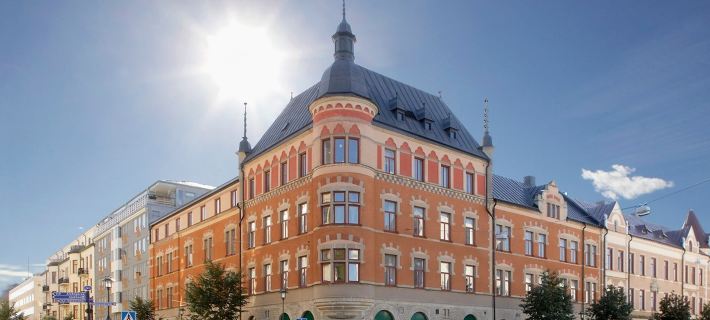 Hotell Hjalmar โรงแรมในโอเรโบร