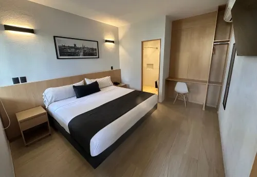 Hotel Emperador Centro Guadalajara y Remodelado - 2-Sterne