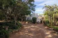 Woodlands Cottages & Camping - 2-Star