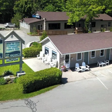 Grand Bend's Blue Water Motel
