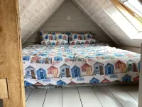 Cozy Cabin in Nature! A Great Base to Relax or Explore North Norfolk . - balcony