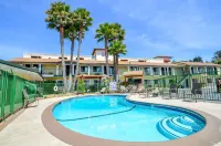 Bay Front Inn - 2-Star