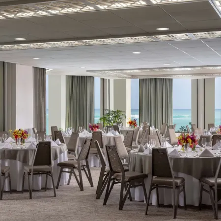 Moana Surfrider, A Westin Resort & Spa, Waikiki Beach