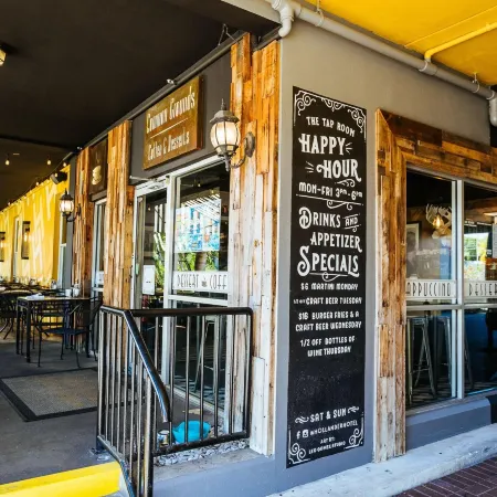 Hollander Hotel - Downtown St. Petersburg