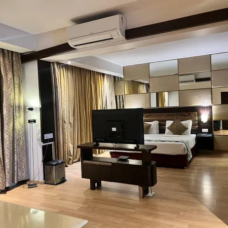Hotel Supreme Heritage