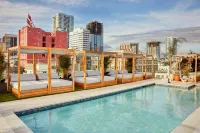 AC Hotel San Diego Downtown Gaslamp Quarter - Rooftop Pools