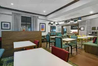 Hampton Inn Keokuk - breakfast