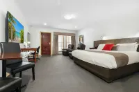 Georgian Motor Lodge - Pool