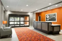 Hampton Inn North Olmsted Cleveland Airport - Airport Shuttle