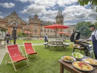 Clayton Hotel Ballsbridge Hotel berhampiran Taman Herbert