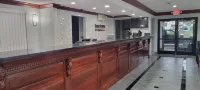 HomeTowne Studios by Red Roof Egg Harbor–Atlantic City Airport - parking